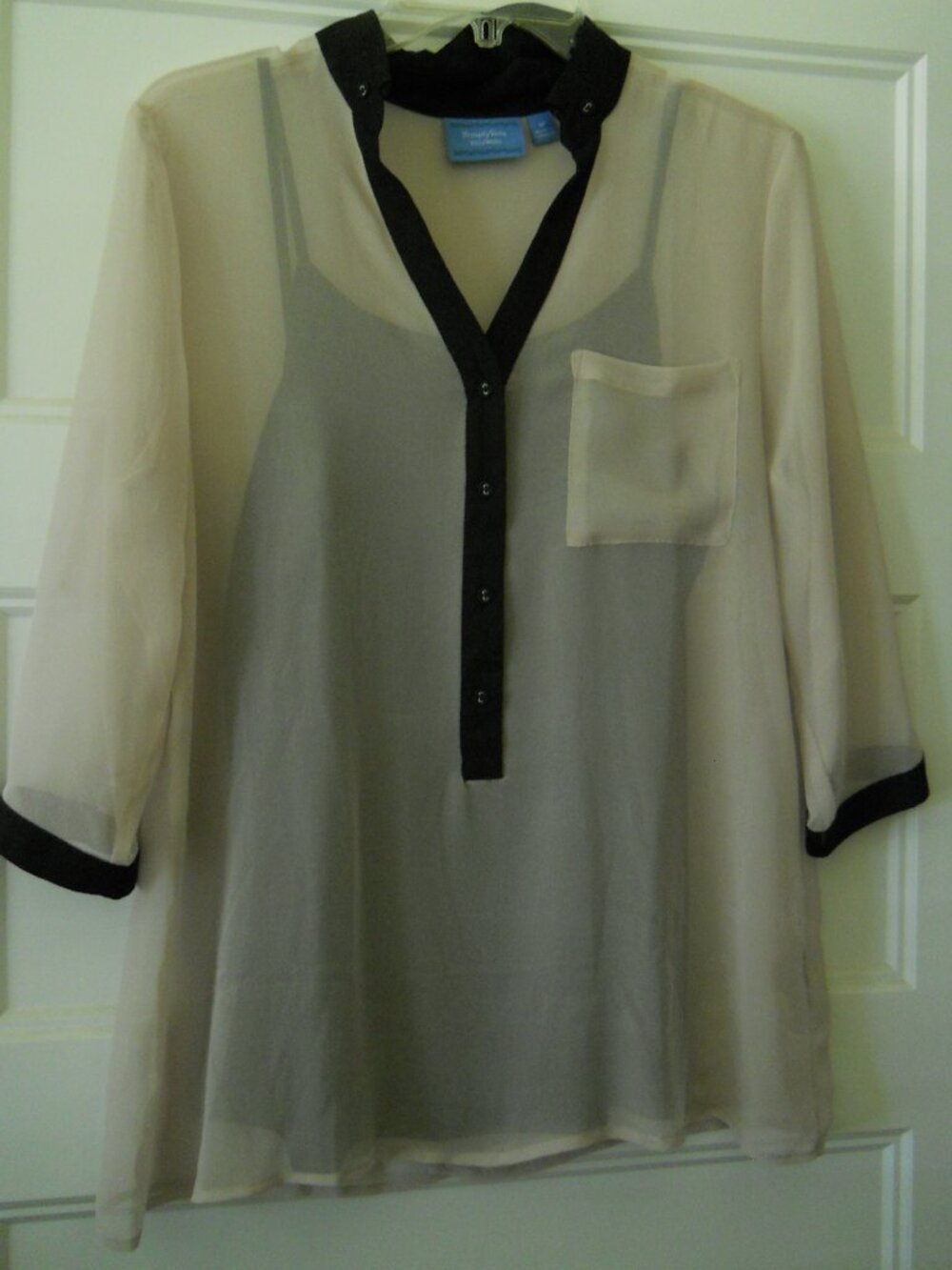 VERA WANG ~  Sheer 3/4 Sleeve Top with camisole ~ Size M